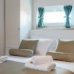 Manero تروغير
