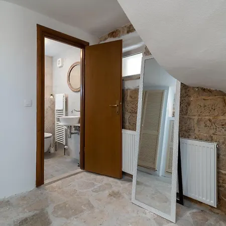 Manero * Trogir