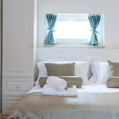 Semesterbostad Manero