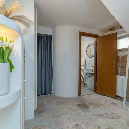 Semesterbostad Manero *